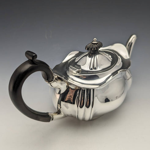 1914 British antique sterling silver teapot 390g RF Mosley